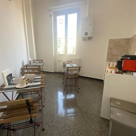 Casa Amedeo ベッド・アンド・ブレックファスト ジェノヴァ